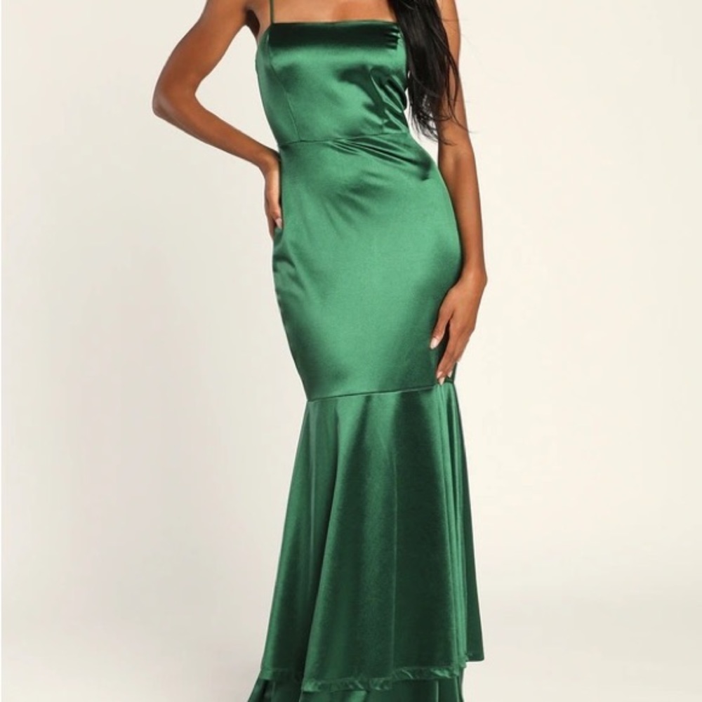 Contemporary Romance Emerald Satin Tiered Mermaid Maxi Dress